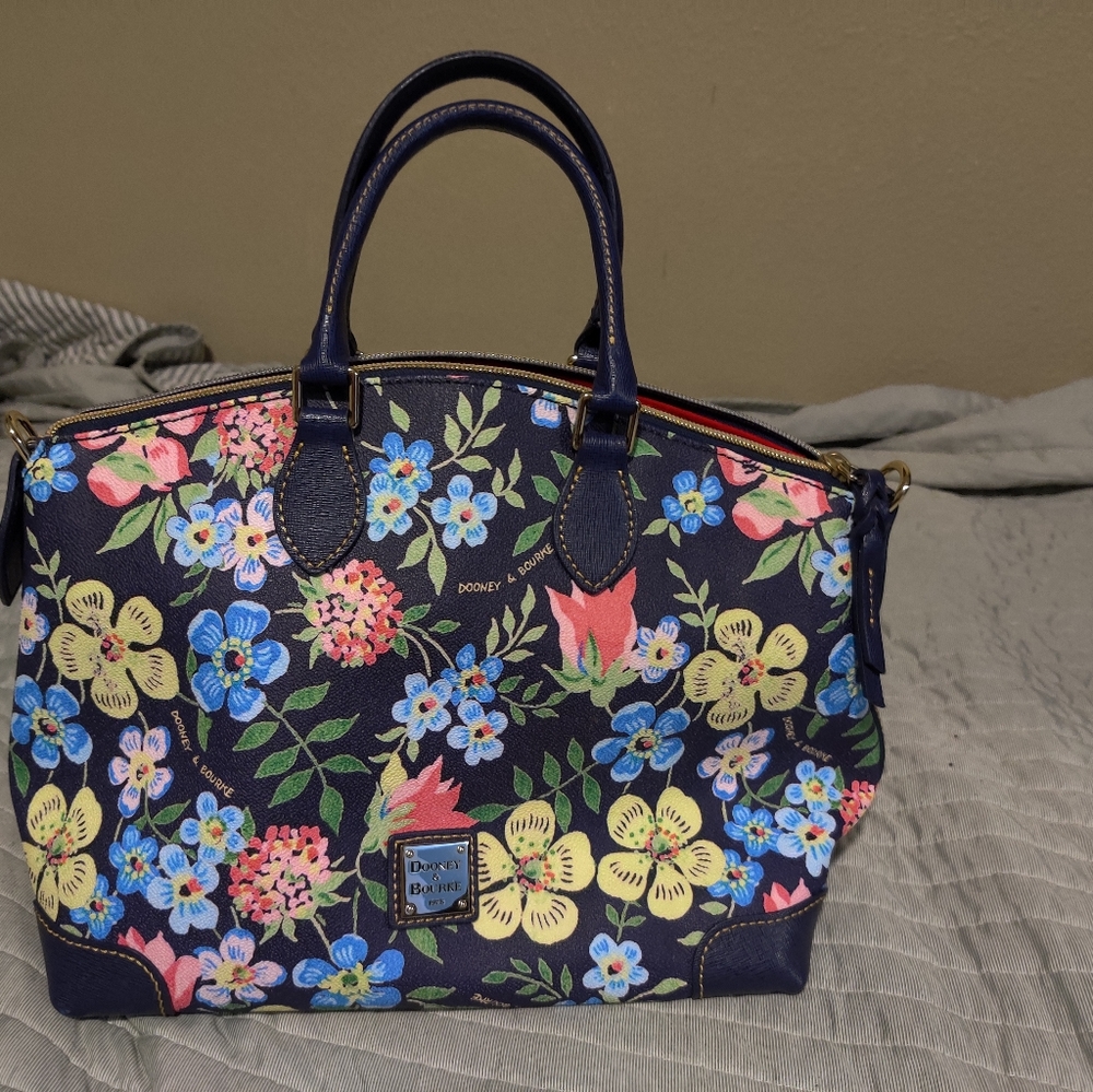 NAVY Dooney and Bourke handbag and wallet
